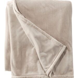 L.L. Bean Wicked Cozy Blanket